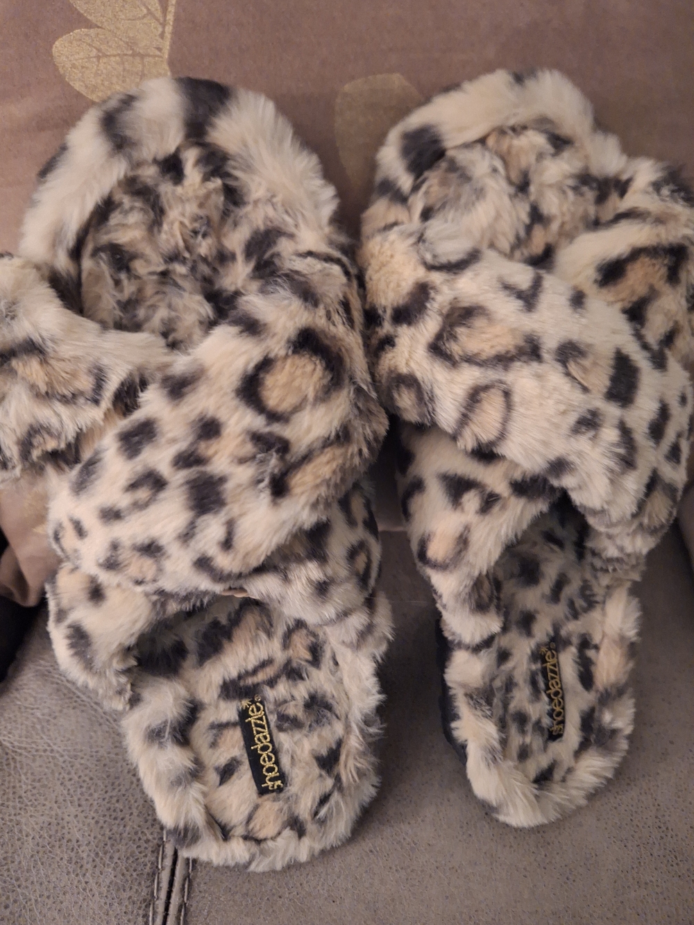 Shoe Dazzle Leopard Print Faux Fur Slides in Beige and Black